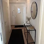 Bege Staytogether Apartment Niederdorla